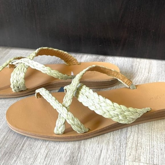 Universal Thread Opal Strappy Slide Sandals Sage 7 - Picture 8 of 10